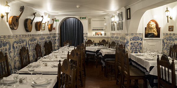 IL_restautants_fado_Parreirinha-de-Alfama081